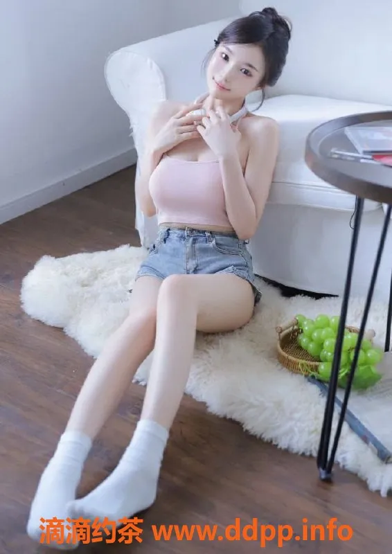 上海楼凤-普陀小晴天，身高164，C胸嫩妹来袭