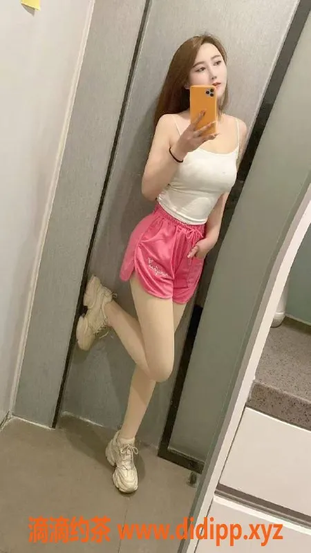 深圳楼凤资源信息,龙华依可，650元舌吻69，制服激情