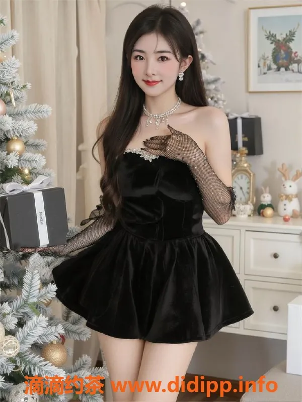 成都楼凤-成都高颜值小妖精，三件套服务，25岁，500p/60分钟