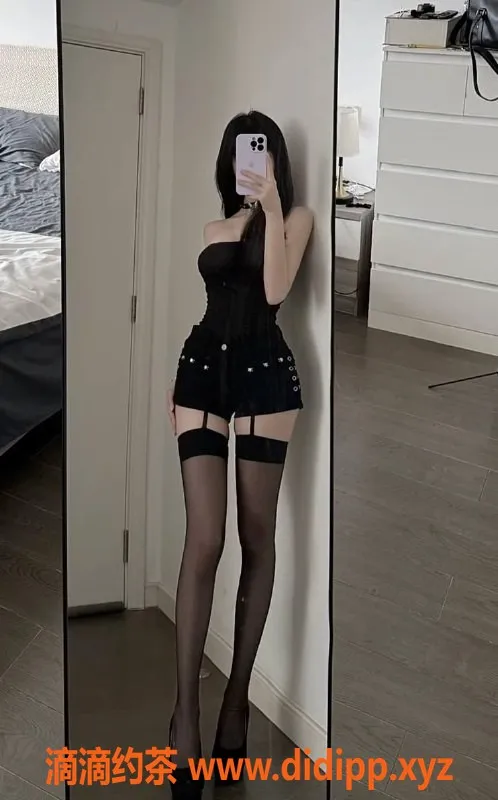 上海楼凤-长宁诗言，168cm C罩杯，1400元开启极致服务