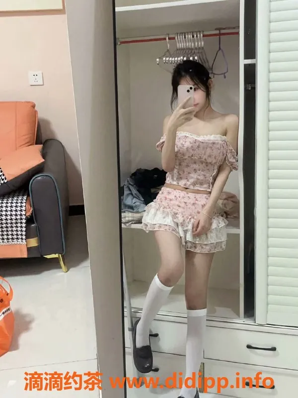 杭州楼凤-上城嫩妹晶晶，颜值巨乳，性价比超高