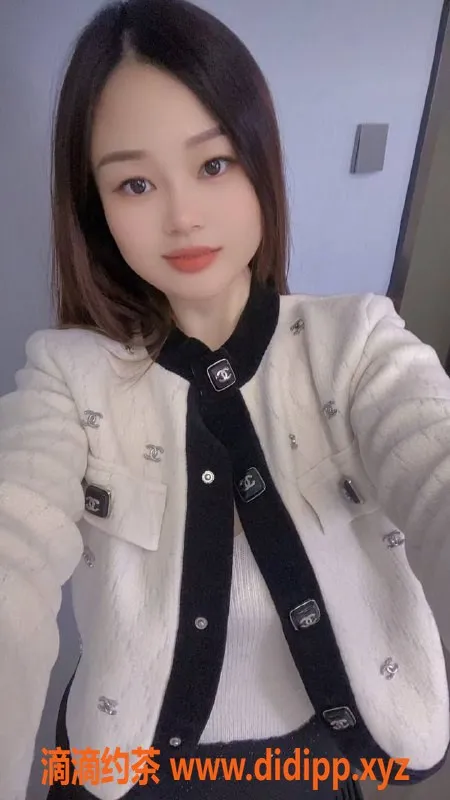 长沙楼凤-雨花区童童，500p舔蛋与调情，等你来体验