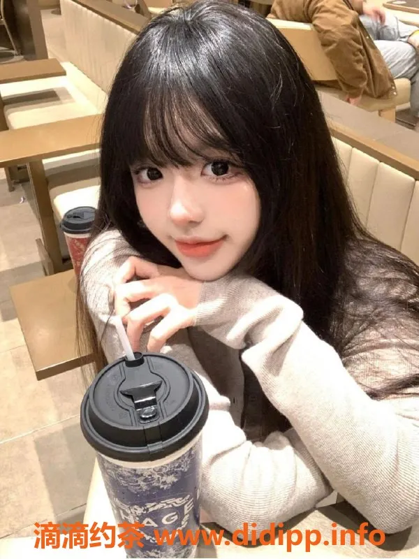 深圳楼凤-南山20岁仔仔推荐，身高165cm，胸围36C