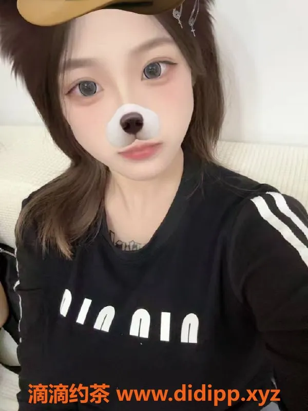 郑州楼凤-管城区19岁甜甜，162cm魅力兼职女郎