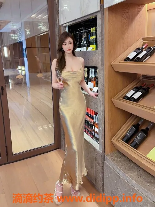 上海楼凤-闵行梦无双 178大长腿 36D御姐服务