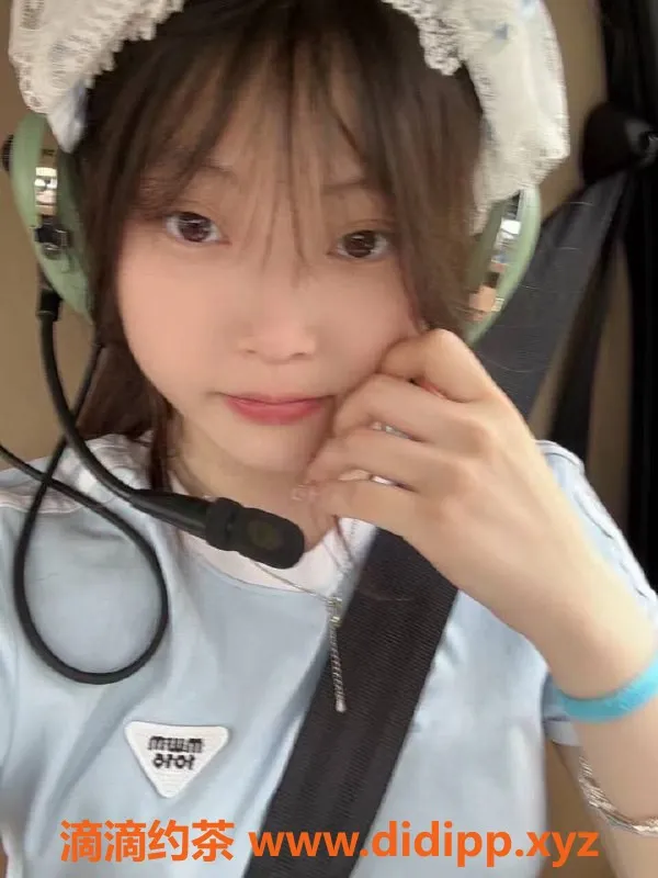 深圳楼凤-深圳南山樱樱，18岁160cm，1288元服务