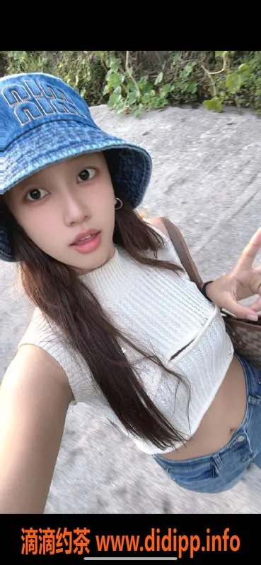 杭州楼凤-拱墅嫩妹笑笑，69互舔服务超棒