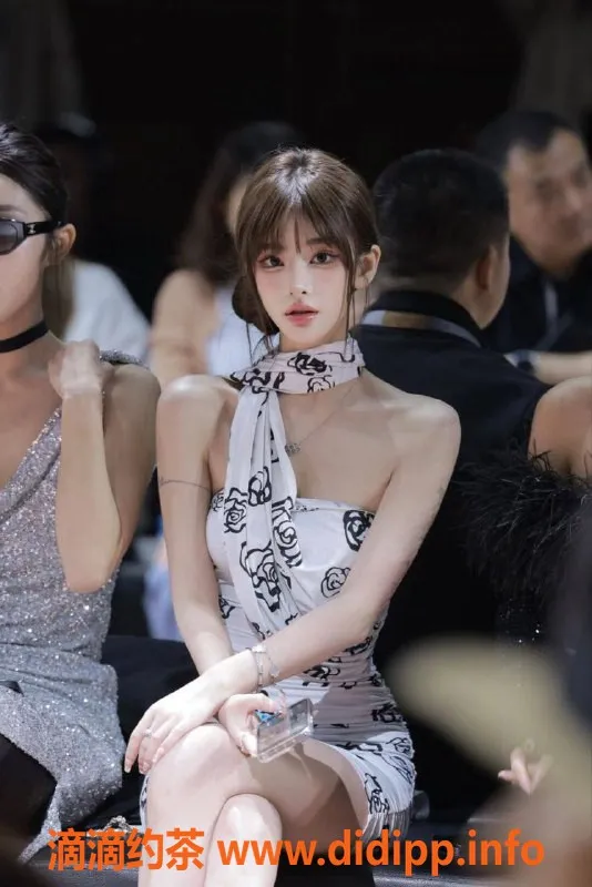 深圳楼凤资源信息,南山维密超模一一，1388起提供多种服务