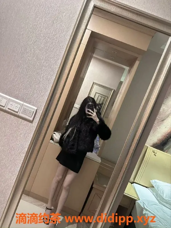 深圳楼凤-龙华菲菲，900元舌吻69调情服务