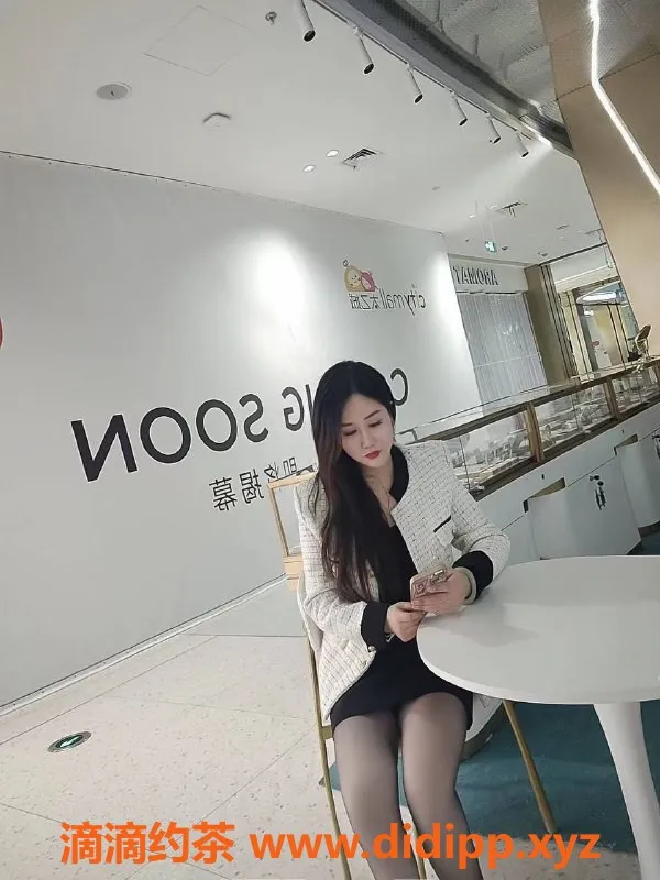 西安楼凤资源信息,西安芊芊，6p/10pp自提美女，等你来约！