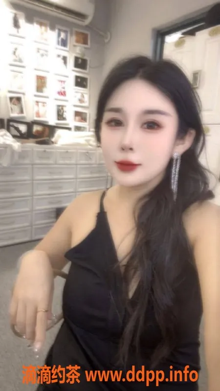 西安楼凤-未央区苏妲己，27岁，165cm，96斤，诱惑服务等你体验！