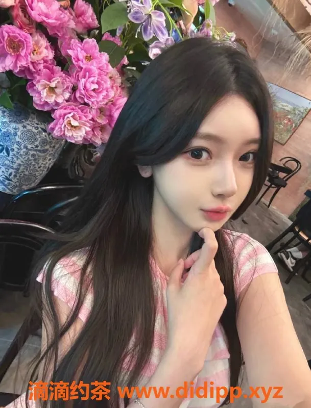 广州楼凤资源信息,广州天河小花儿，私聊只需700起