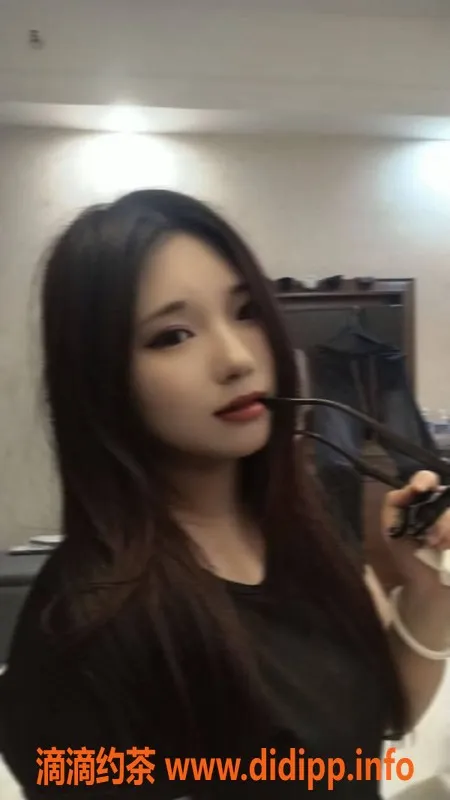 广州楼凤-白云怡宝，600p舌吻外出服务，完美体验