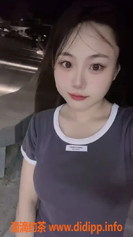 上海楼凤-浦东果冻，165身高、C杯大胸，魅力十足