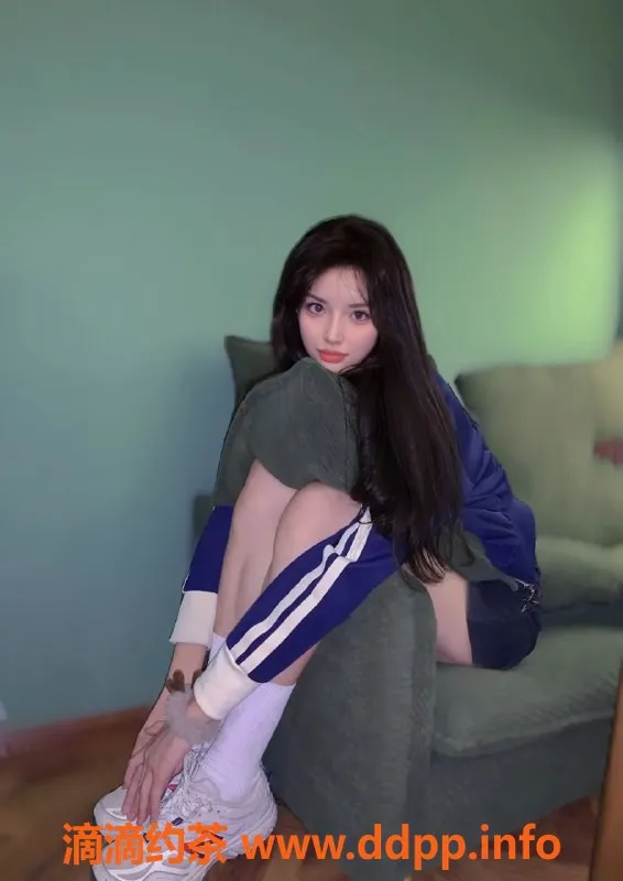 重庆楼凤-由美子，身高165cm，热情服务，好评不断！