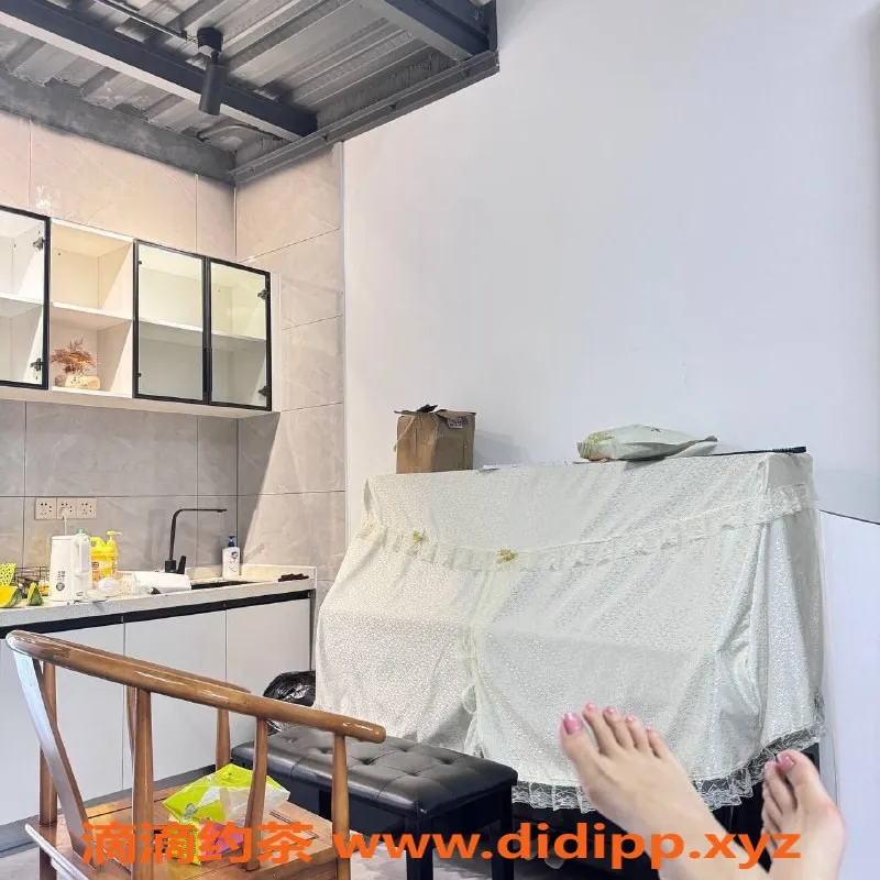 东莞楼凤-黄江玥玥，双飞服务688起，享受新体验