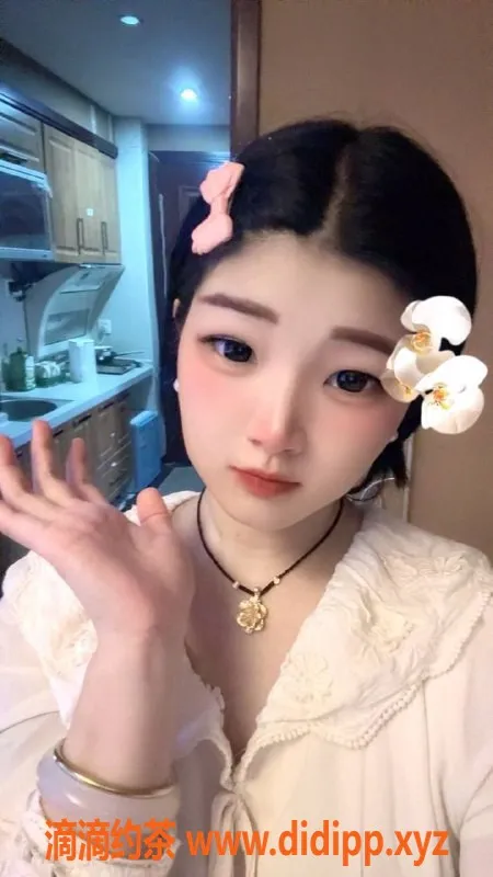 深圳楼凤-罗湖小雅，嫩妹三通SM大胸，出击P1200