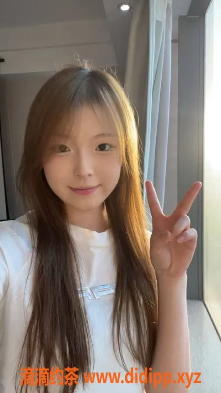 广州楼凤-天河小艺18岁，仅44斤，超值服务等你来体验！