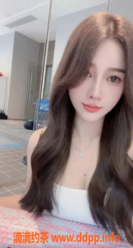 杭州上门服务-左小小：22岁170cm美女，舌吻服务仅700元