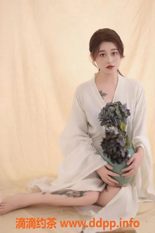 北京楼凤资源信息,朝阳和平里软妹20岁，肉感诱惑等你体验