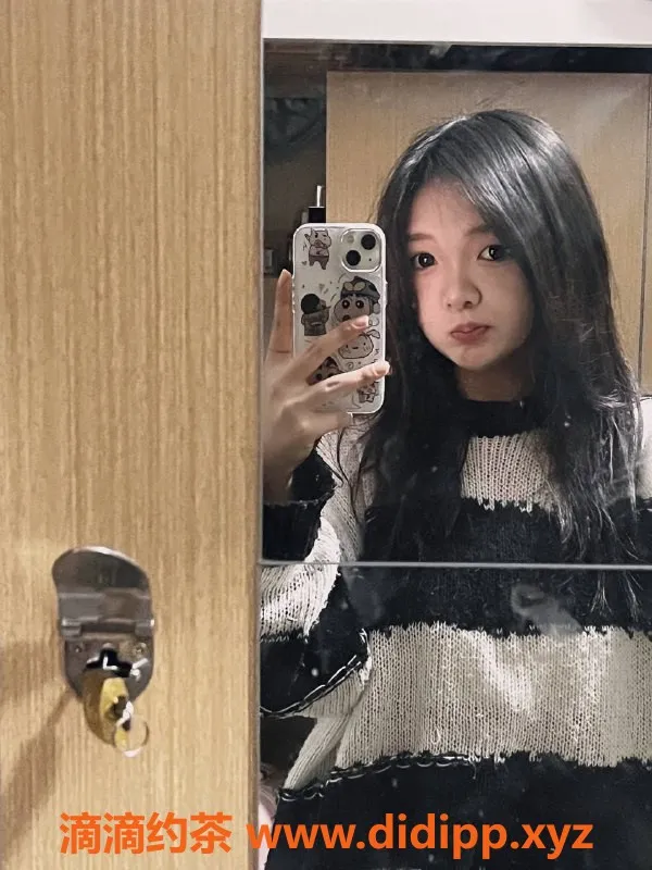 武汉楼凤-洪山区小羽价格500p，服务好评如潮