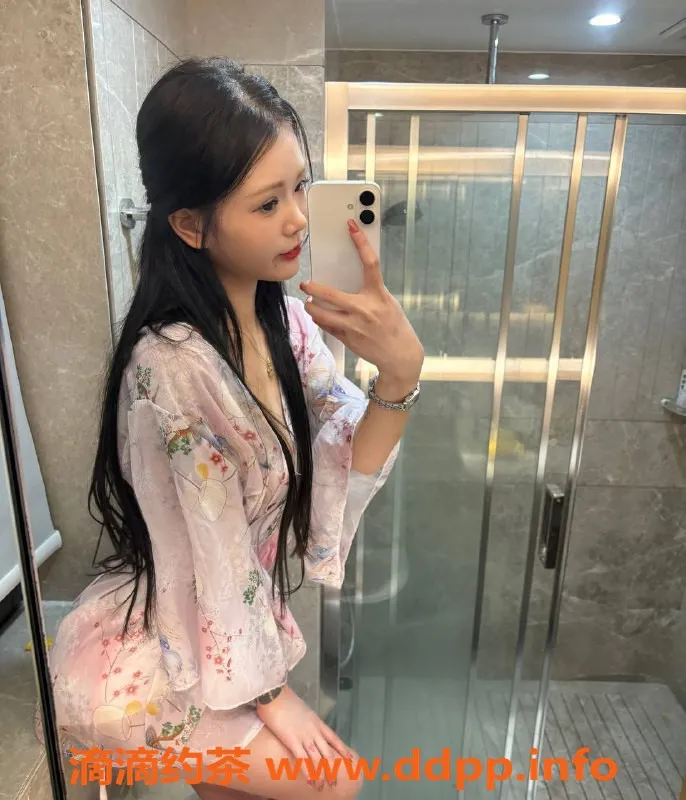 深圳楼凤-宝安嫩妹小优，899起，舌吻服务等你体验