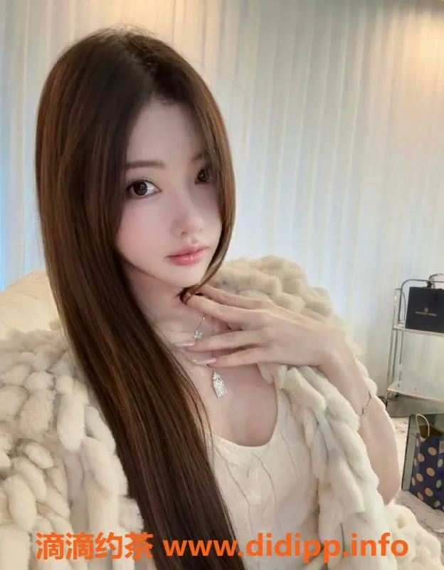 广州楼凤-天河米兰，3000元课费，夜间只要8000元