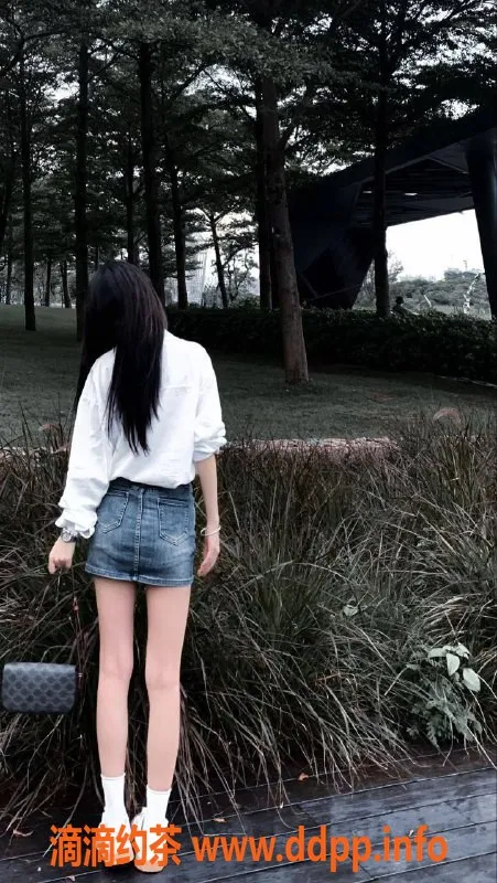 深圳楼凤-南山区嫩妹七七，制服舌吻服务，1000P起