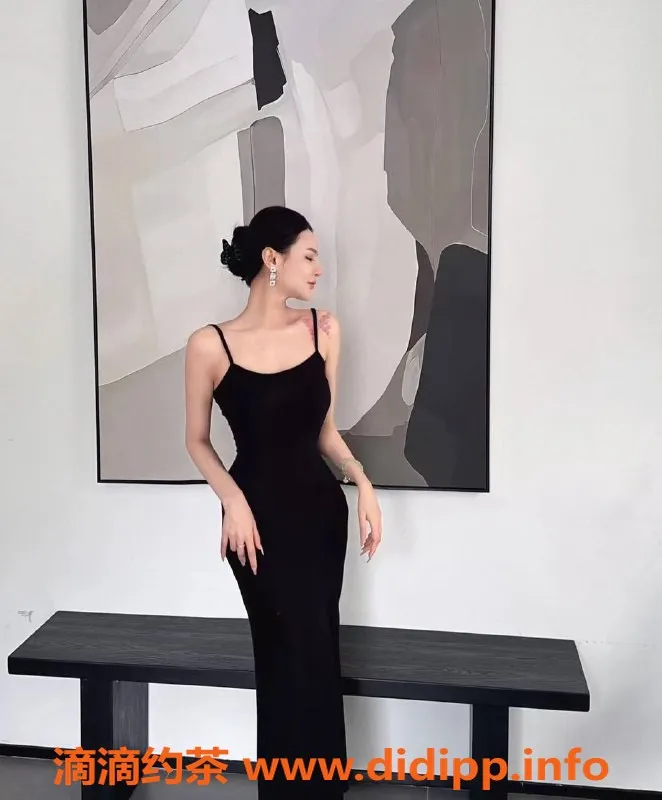 深圳楼凤-福田鹿鹿，制服丝袜调情1500起