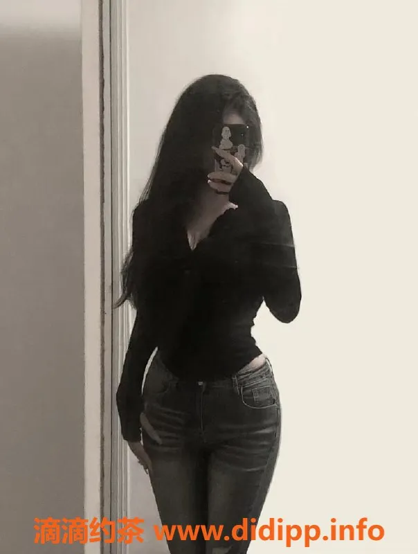 成都楼凤-锦江区春熙路思琪，24岁160cm，身材匀称，6p超值体验！