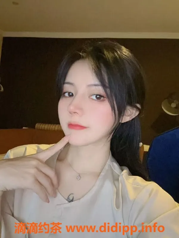 成都楼凤-锦江区春熙路思琪，24岁160cm，身材匀称，6p超值体验！