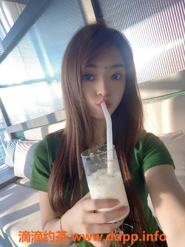 深圳楼凤-南山小轩轩，600元调情与鸳鸯浴