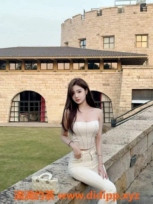 杭州楼凤-拱墅依依宝贝，164cm，45kg，提供多种优质服务