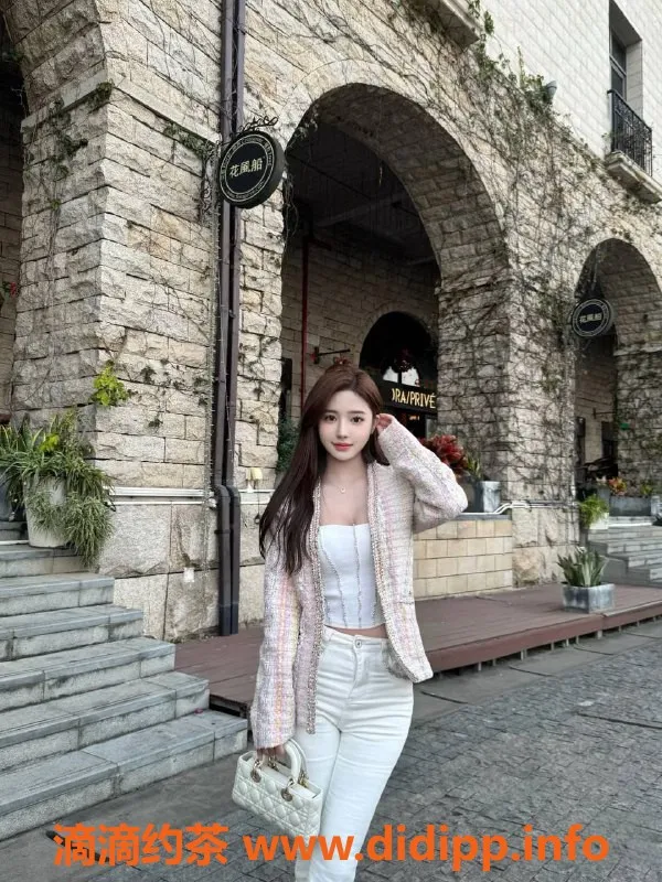 杭州楼凤资源信息,拱墅依依宝贝，164cm，45kg，提供多种优质服务