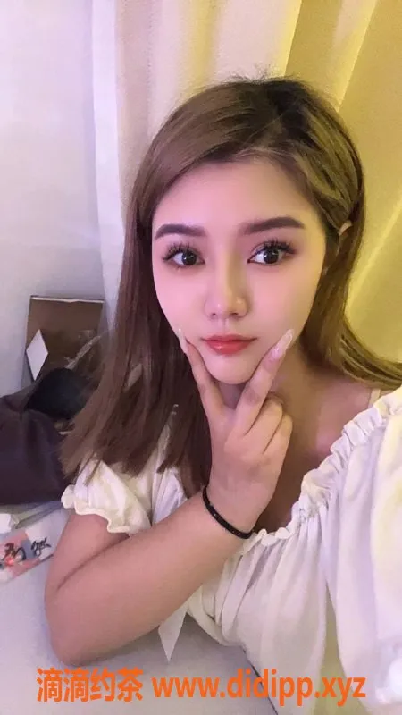 杭州上门服务-萧山橙橙，22岁168cm性感妹子，600元起包夜无限次