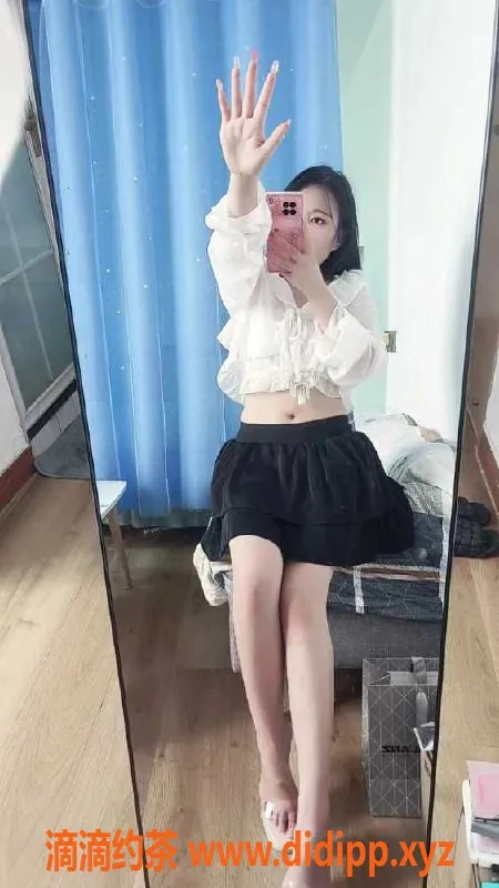 深圳楼凤-宝安温柔小琴20岁，156cm，500元45分钟服务