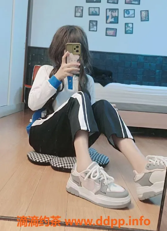 深圳楼凤-南山嫩妹丹丹，制服萝莉欢迎你