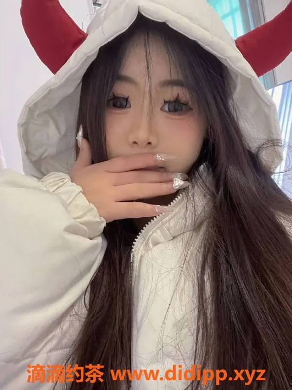 成都楼凤-成都金牛区悠悠，18岁嫩妹服务，600元/小时