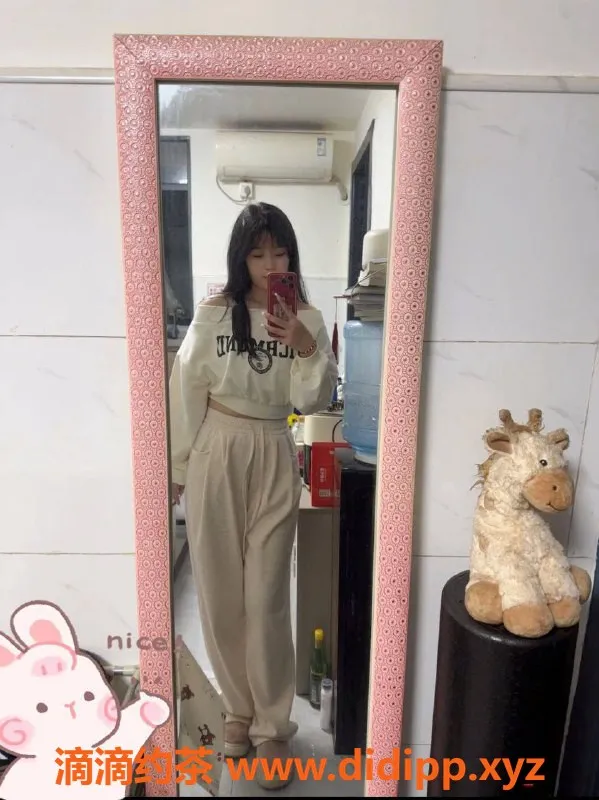 深圳楼凤资源信息,宝安果粒橙，688起，热情调情服务