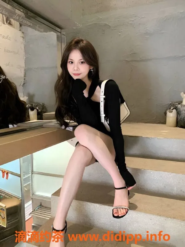 广州楼凤-白云区猫生惯养，茶费350，私聊服务等你来体验