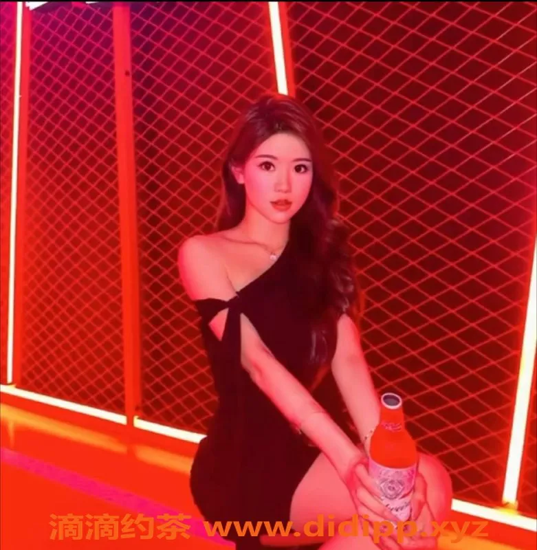 深圳楼凤-南山伊涵，800元口爆等多种服务等你来尝！