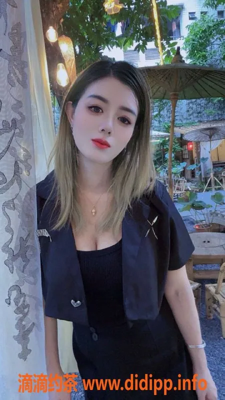 深圳楼凤-宝安樱子，600元口爆颜射高能体验