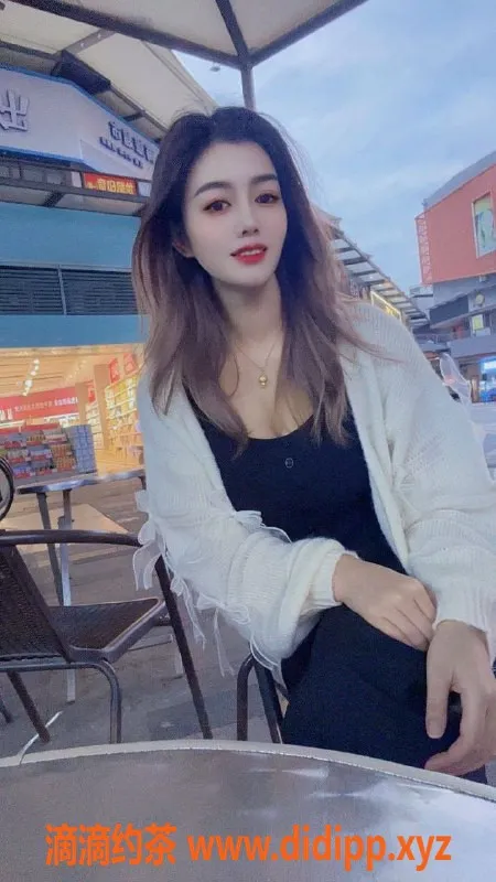 深圳楼凤-宝安樱子，600元口爆颜射高能体验