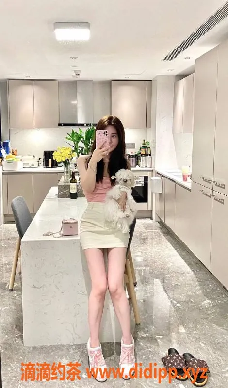 深圳楼凤资源信息,深圳南山欧尼酱，2000元Kiss服务