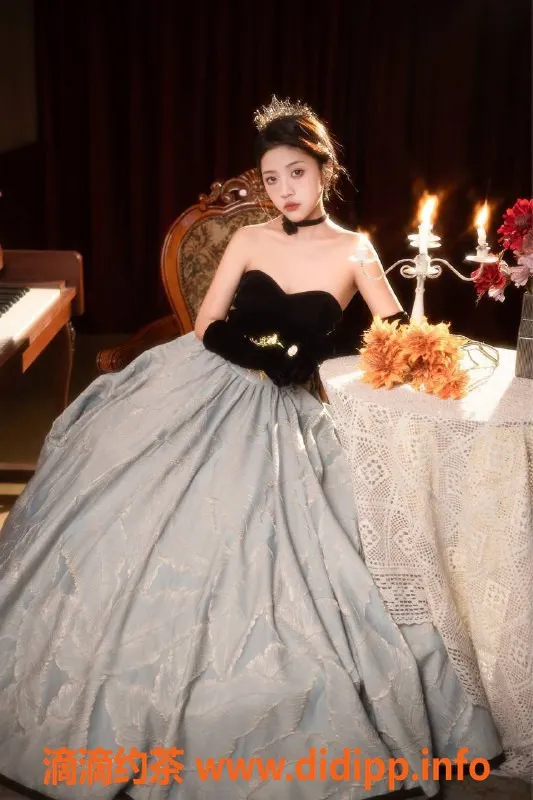 东莞楼凤资源信息,东莞大朗月月，18岁160cm身高，600元40分钟服务