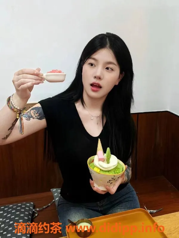 杭州楼凤-上城Lucy，颜值嫩妹，巨乳69互舔服务