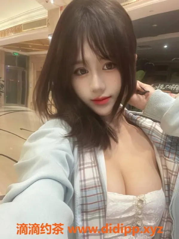 东莞楼凤-大朗落落，1200元享受绝妙服务