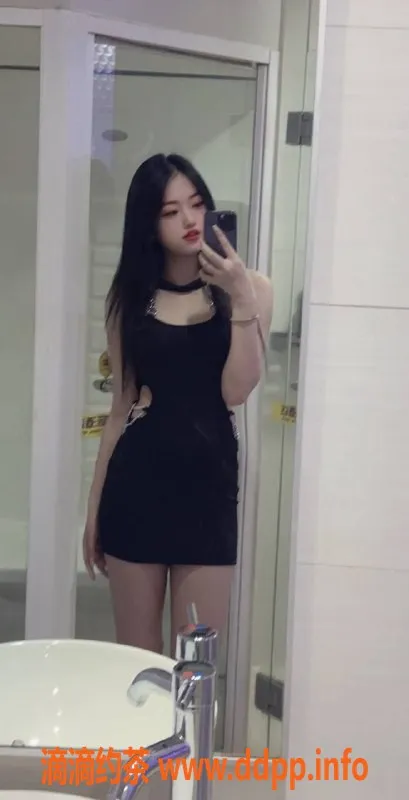 广州楼凤-天河嫩妹红豆，6P视频验证，服务多样！