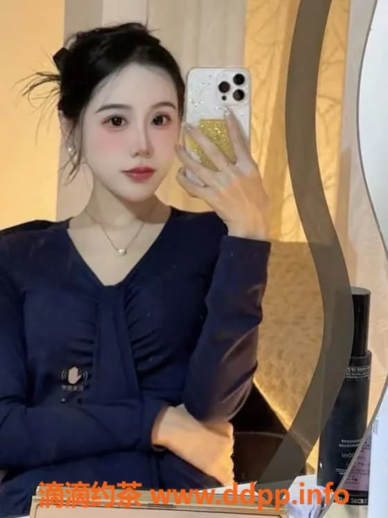 上海楼凤-普陀七七，163cm肤白大胸大学生兼职