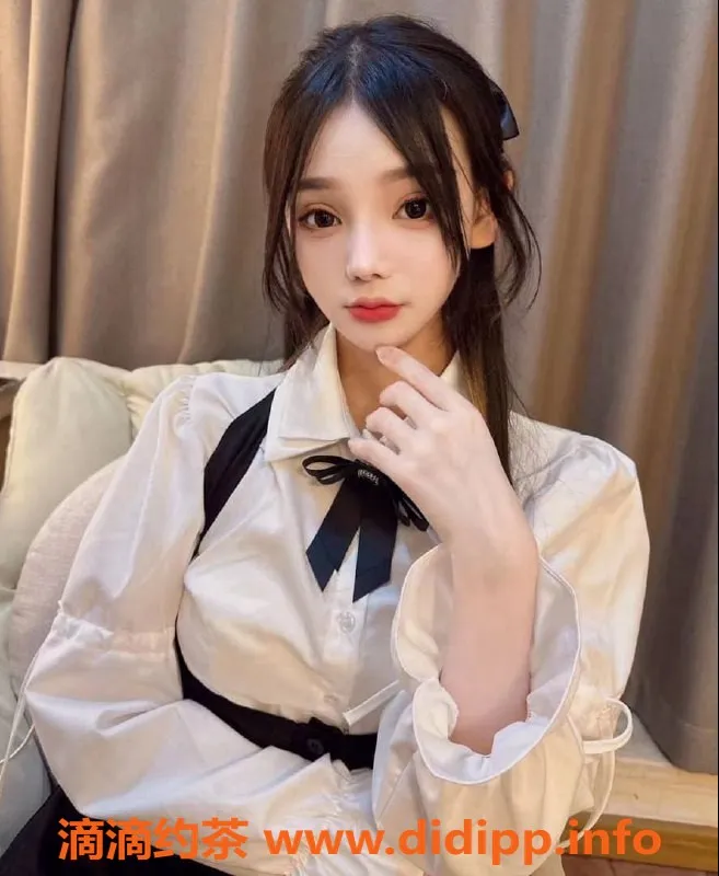 上海楼凤-长宁琉月，168cm C杯，1300元畅享舌吻服务